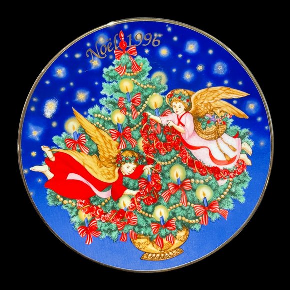 Vintage AVON Collector Plate "Trimming the Tree" 1996 Christmas Plate - Picture 1 of 2